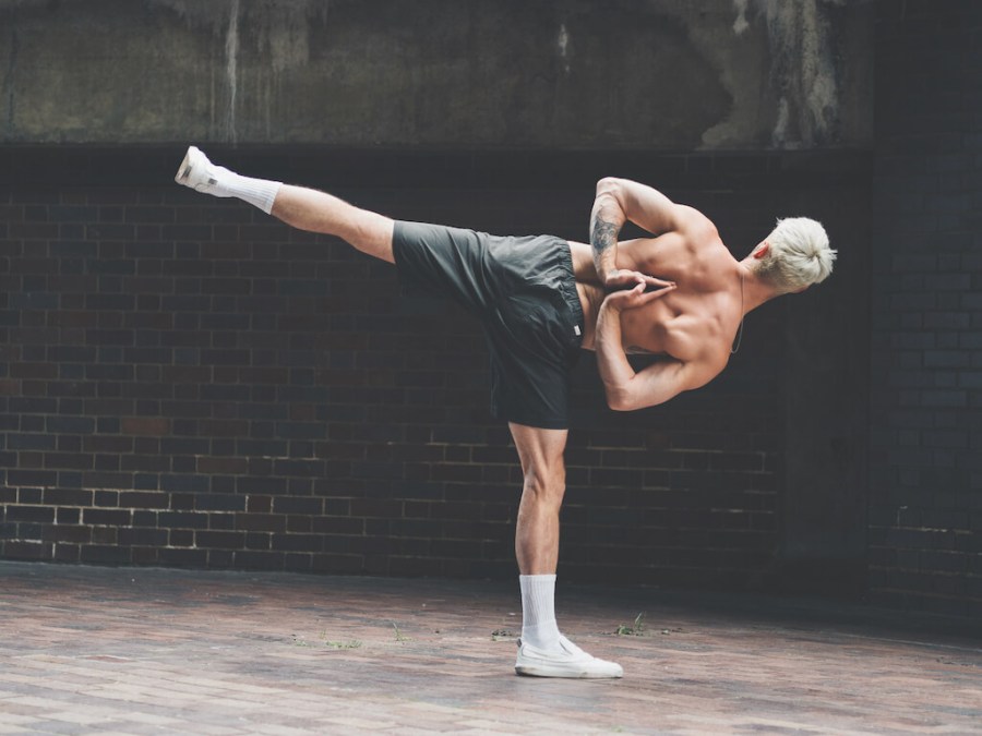 Men's Yoga Kit: 6 Essentials To Find Your Flow – Men's Fitness UK