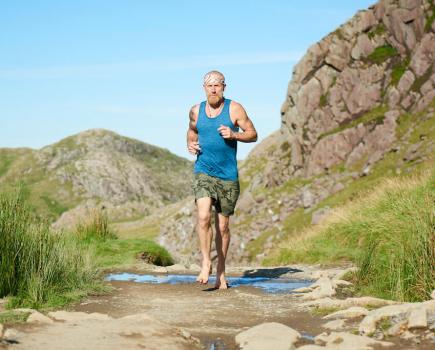 The Man Who Ran the Three Peaks Challenge Barefoot |Men's Fitness UK