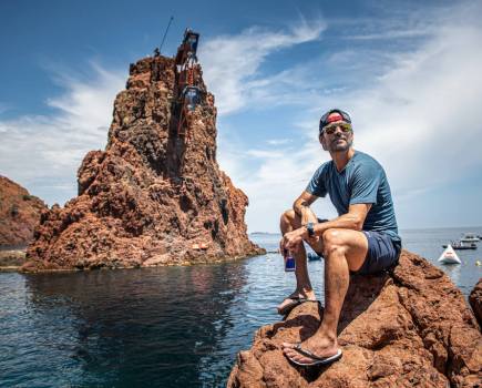 Pro Cliff Diver Orlando Duque On Heights, Training & Leaps Of Faith | Men's Fitness UK