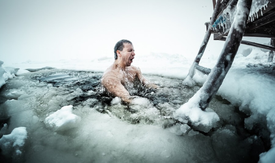 The Science Of Ice Baths: What Are The Actual Benefits? | Men's Fitness UK