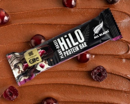 Product shot of a Healthspan Elite Hilo protein bar