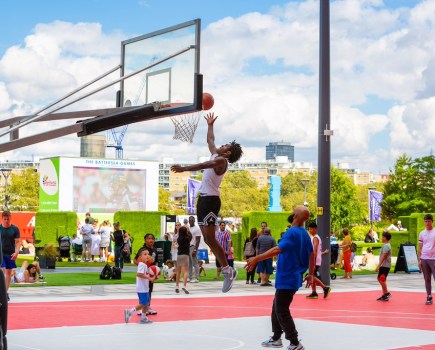 people playing basketball at The Battersea Games